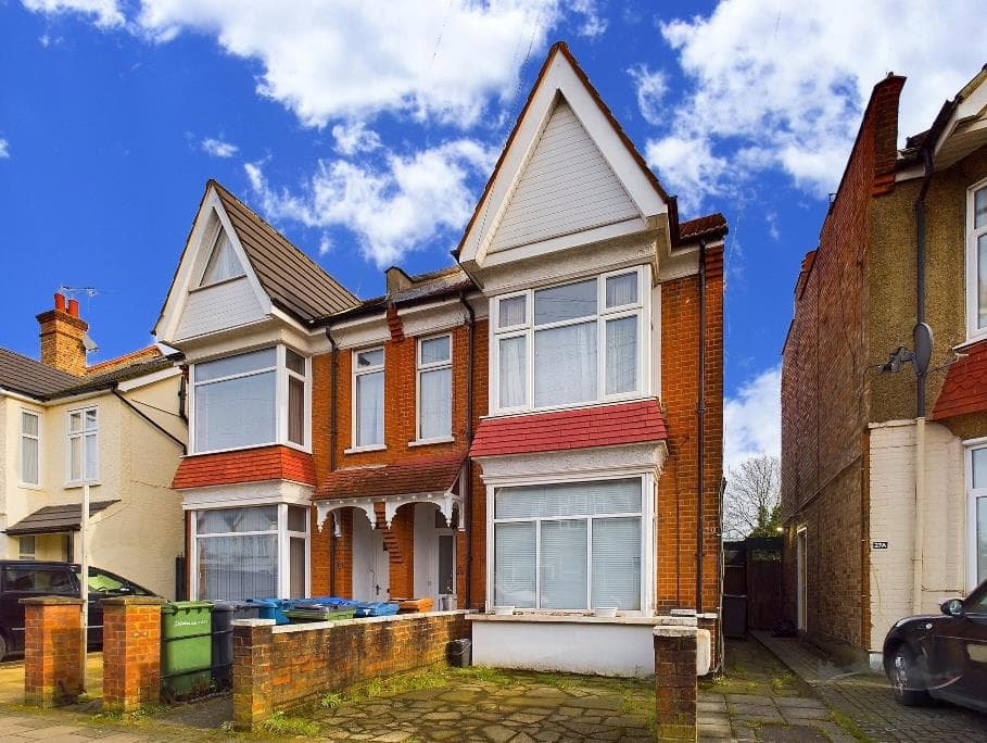Hamilton Road, Harrow, Middlesex, HA1 1SX