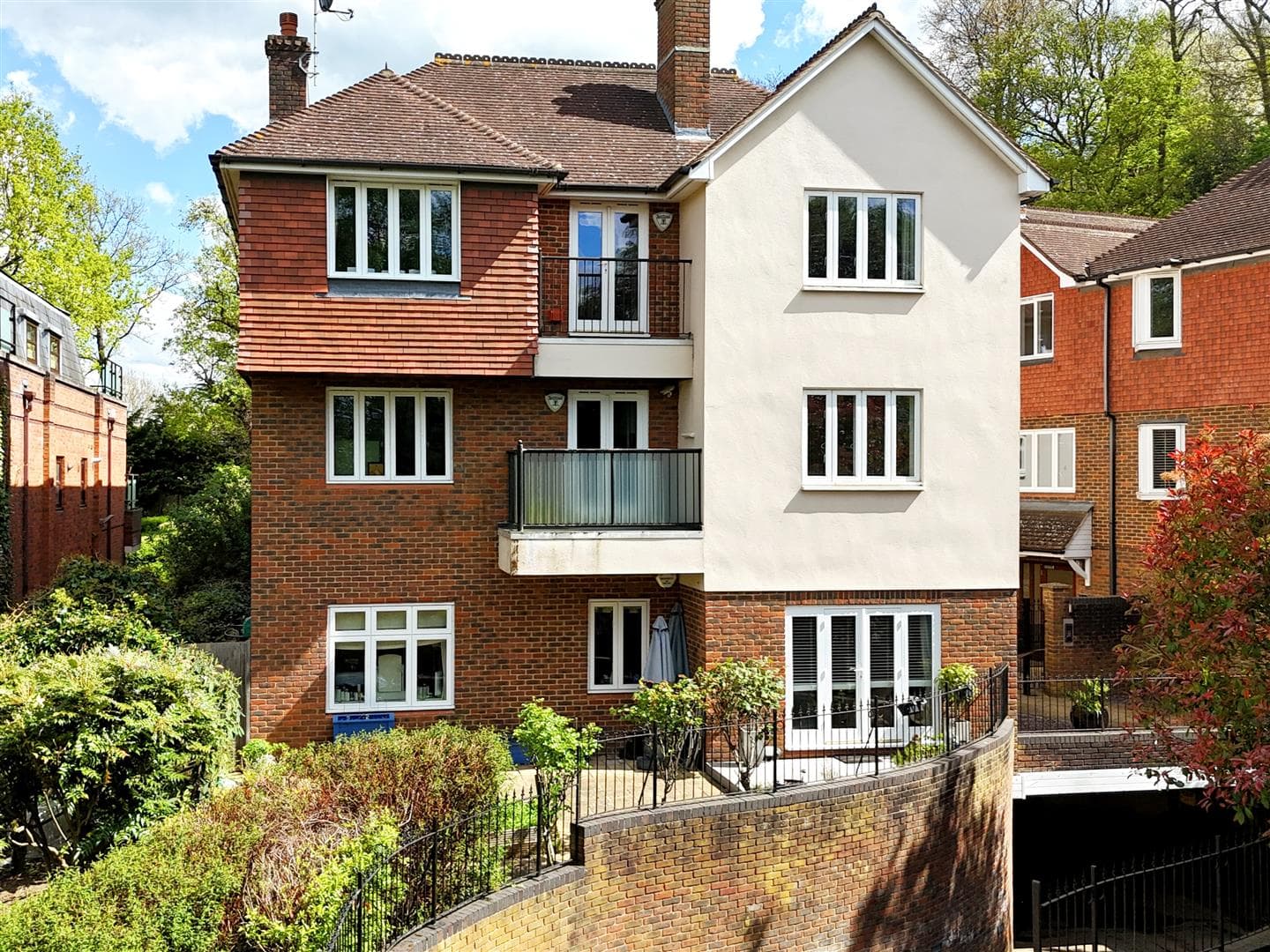Roxborough Park, Harrow on the Hill, HA1 3BD