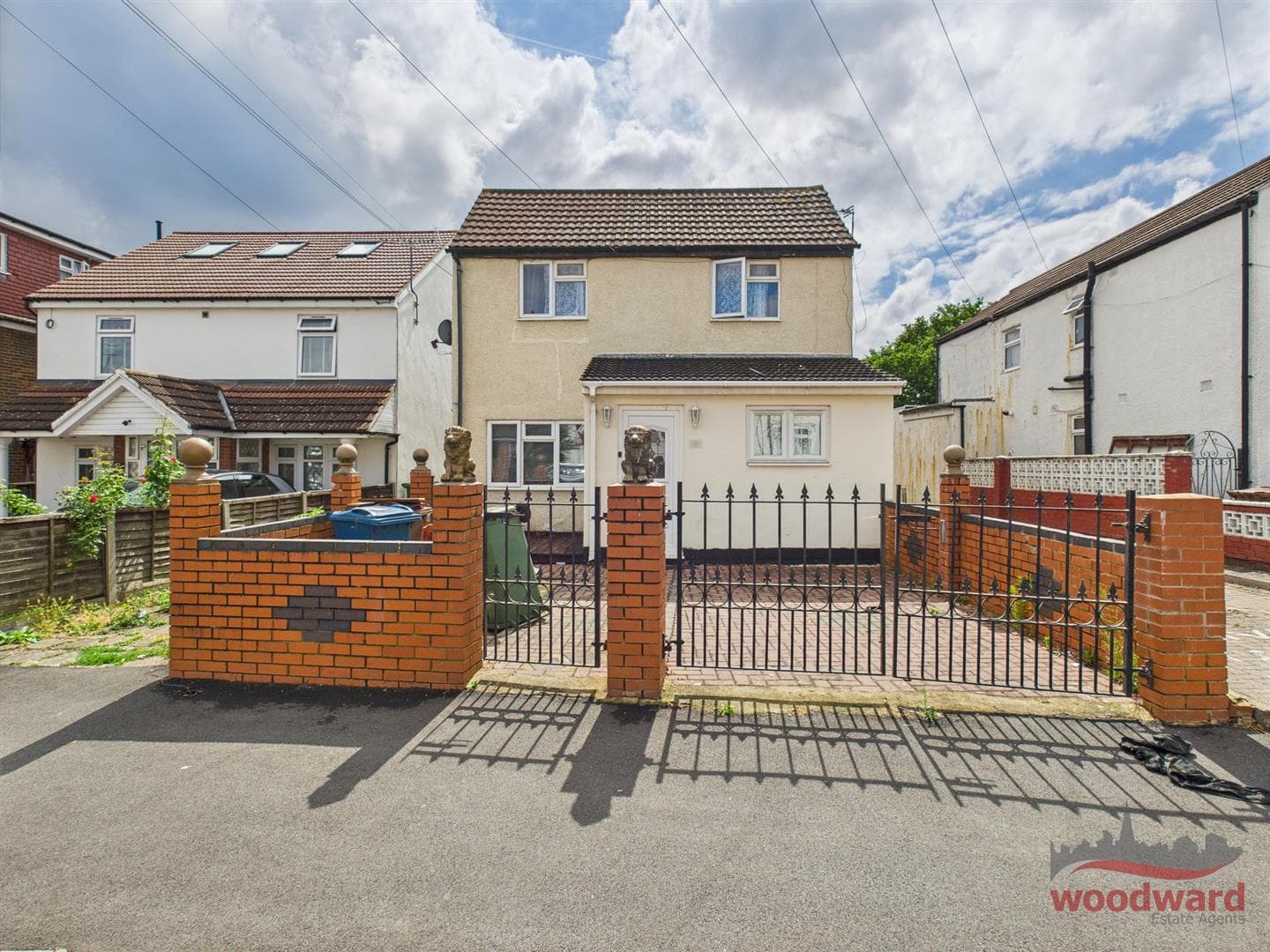 Corbins Lane, Harrow, HA2 8EN