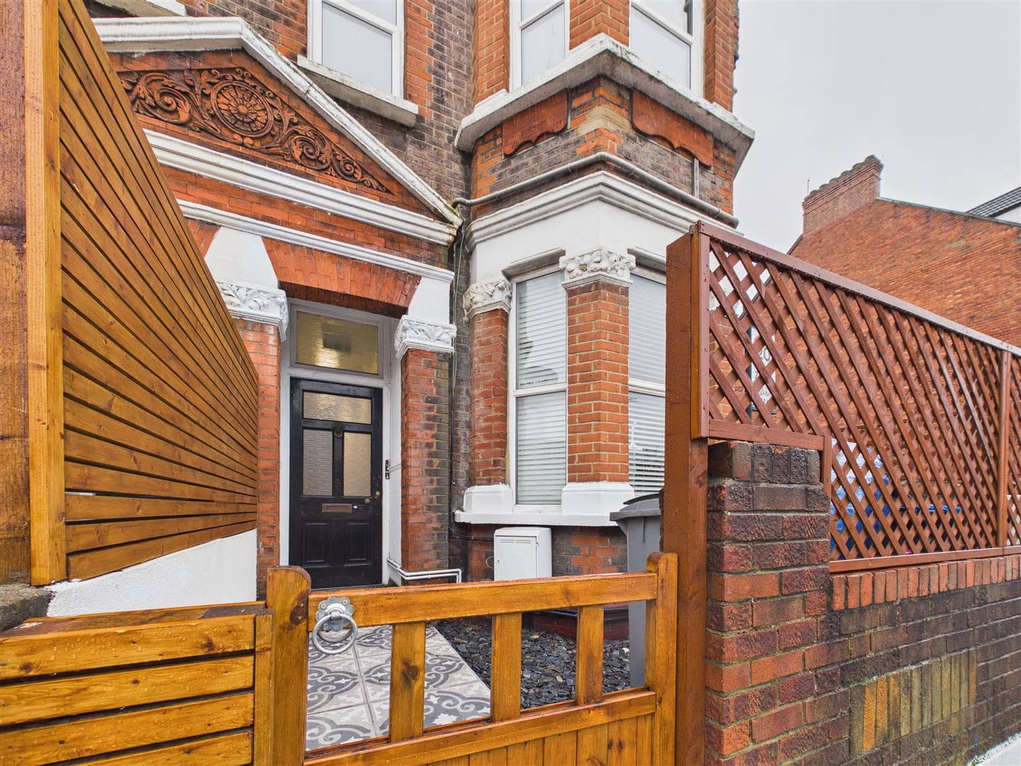 Craven Park, London, NW10 8QE