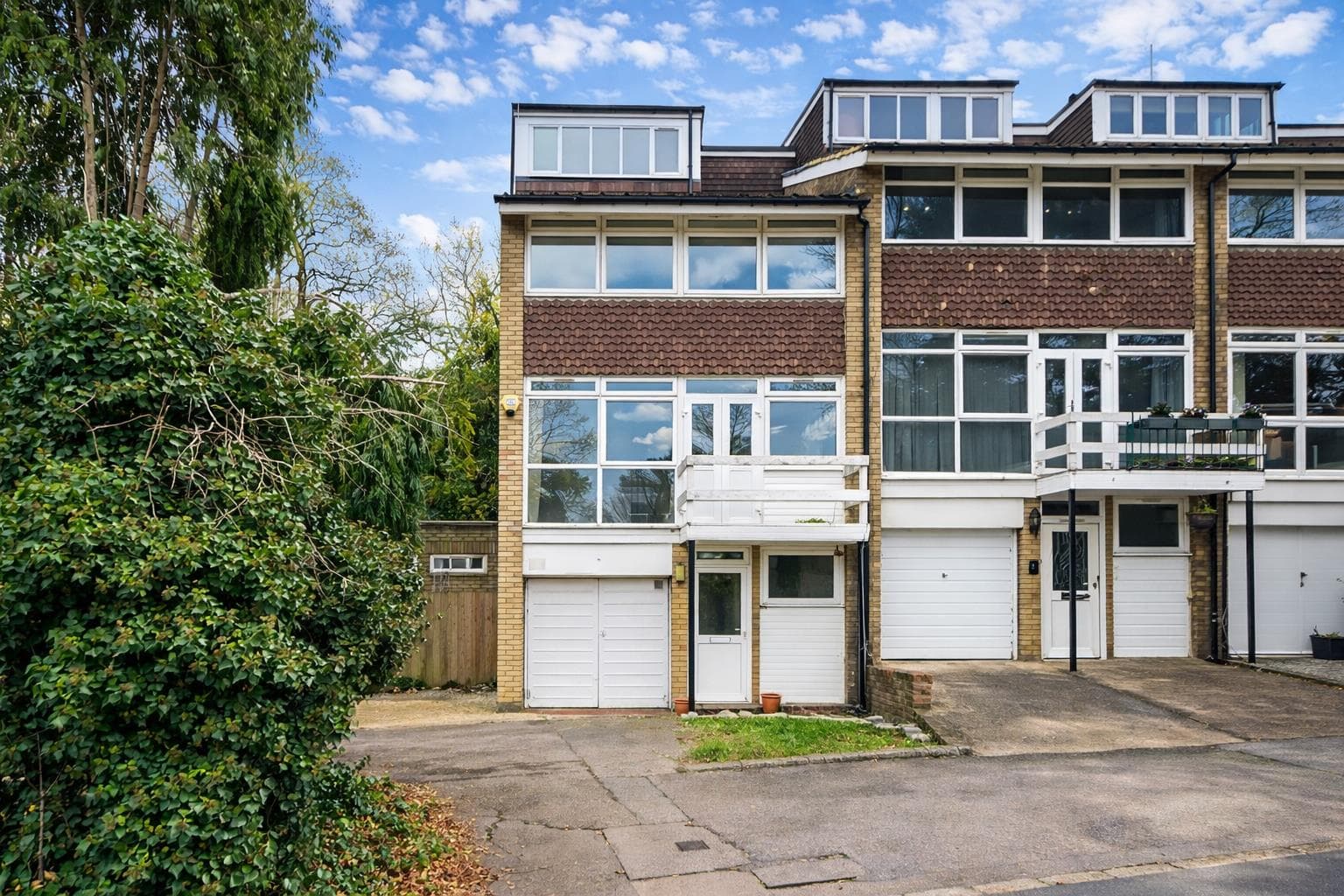 Roxeth Hill, Harrow, HA2 0JL
