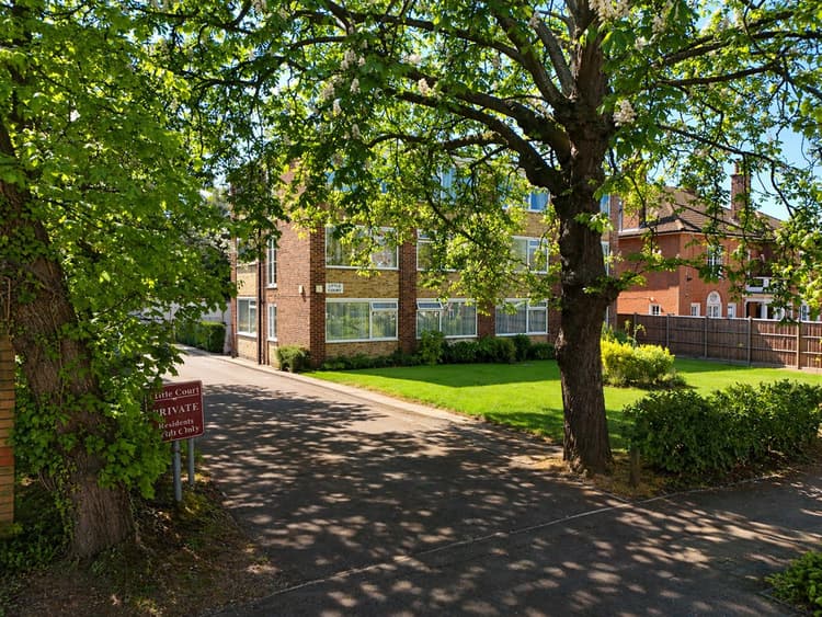 Roxborough Avenue, Harrow, HA1 3BX