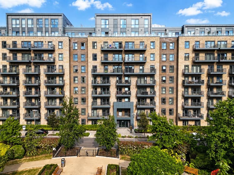 Beaufort Square, London, NW9 4FF