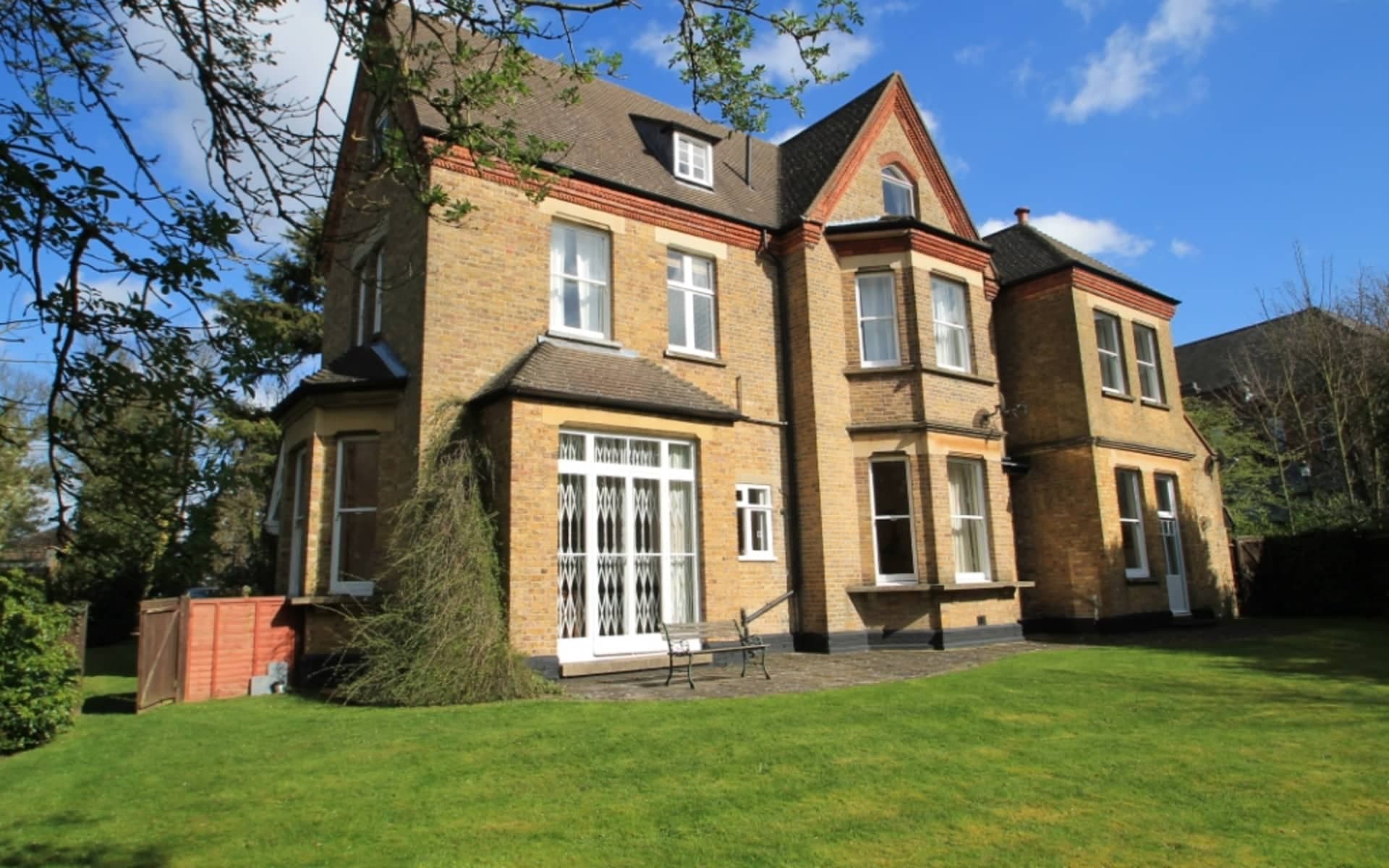 ROWNEY, Mount Park Road, HARROW ON THE HILL, HA1 3JP