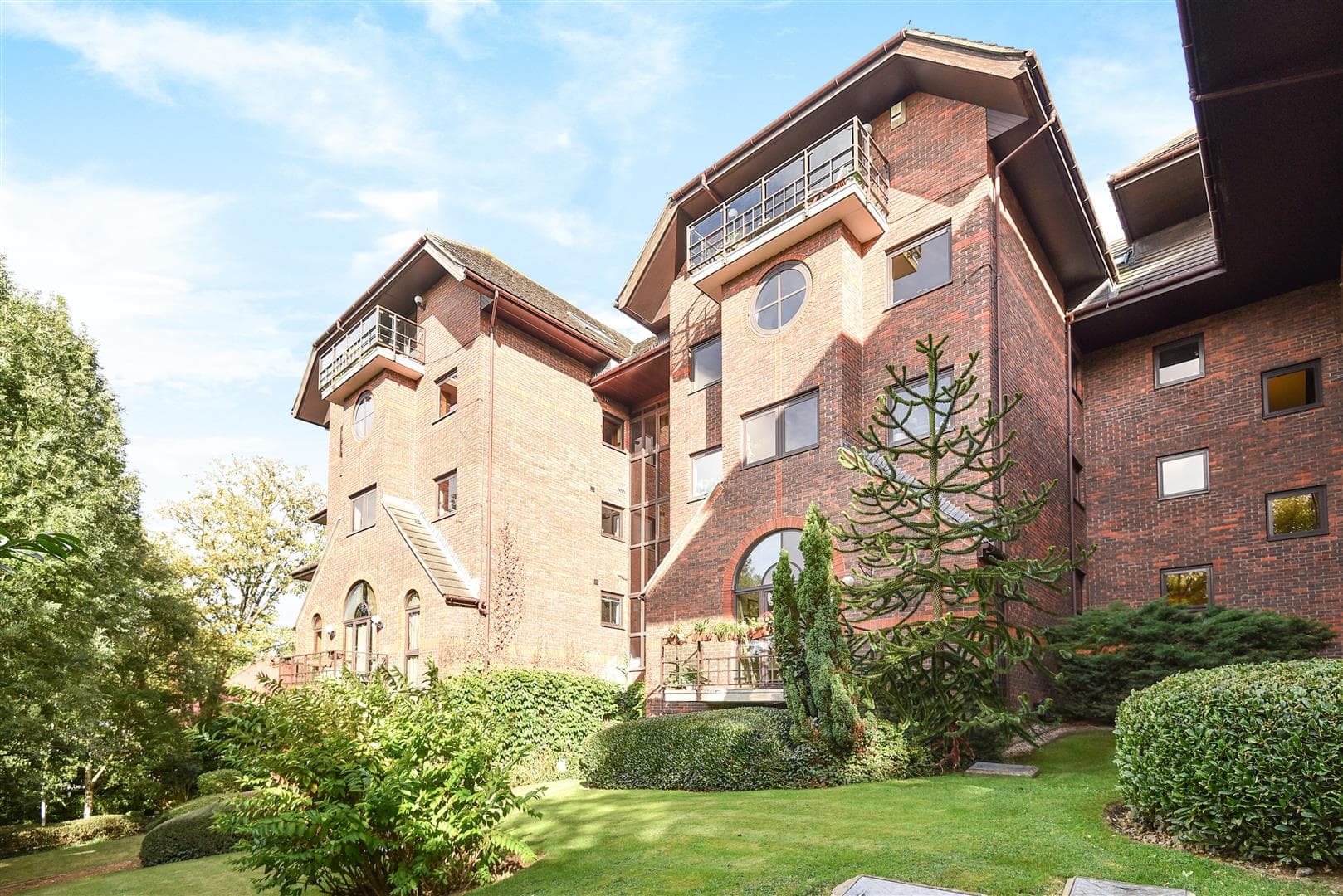 Elmfield Close, Harrow on the Hill, Middlesex, HA1 3TL